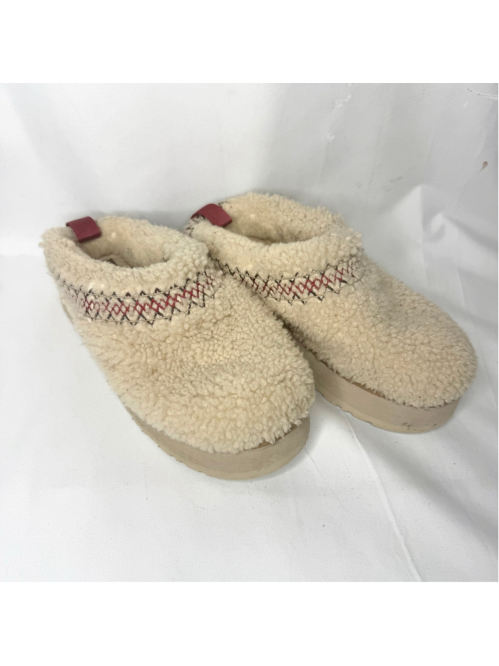 Women's UGG Platform Slippers Size 8 Beige and Red Sherpa